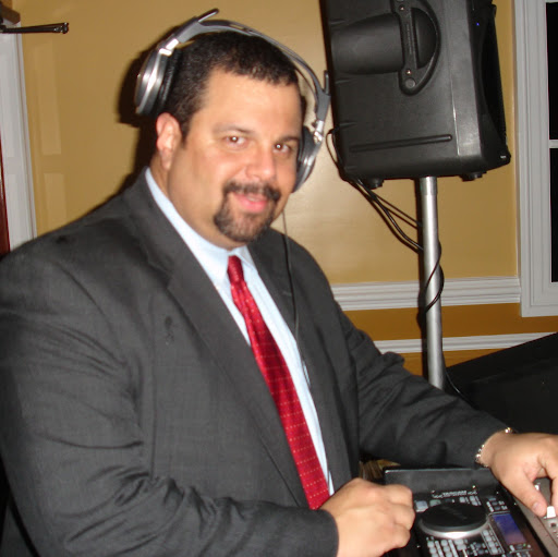 Junior Molina's profile image