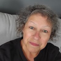 Linda Dench's profile image