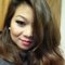 Clo B.'s profile image
