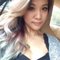 Julie L.'s profile image