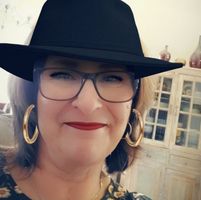 QueetNey Loo Bae Booz's profile image