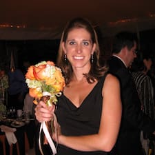 Carrie's profile image