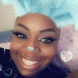 Carolyn's profile image
