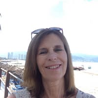 Sarah Henderson's profile image
