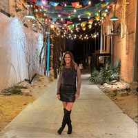 Emily Elzner's profile image