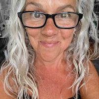 Mia Harrod's profile image