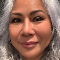 Helen Dinh's profile image