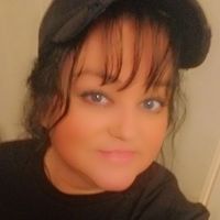 Lisa Edwards's profile image
