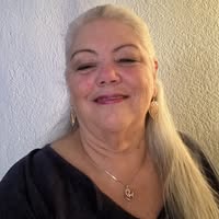 Sue Rankin-Santos's profile image