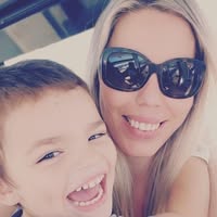 Jenn Varela's profile image