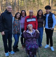 Thamara M Esteves's profile image