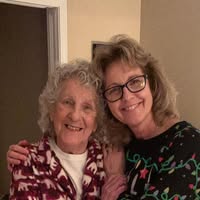 Kim Ray's profile image