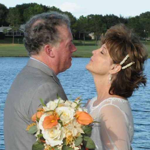Julie Govern's profile image