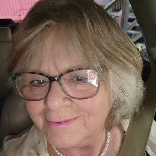 Sue W's profile image