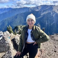 Serina Ray's profile image