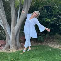 Susan Elizabeth's profile image