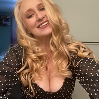 Heidi Johnson's profile image