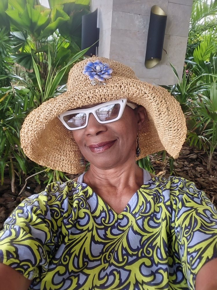 Dee T.'s profile image
