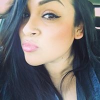 Roze J.'s profile image