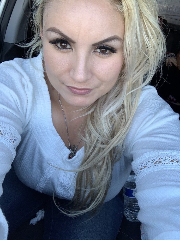 Angie L.'s profile image