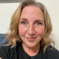 Holly Elkins's profile image