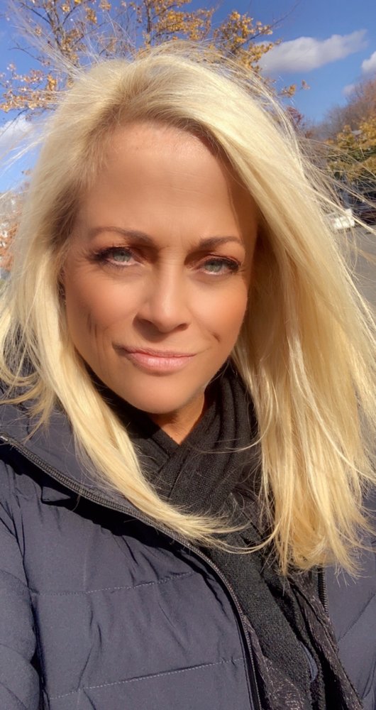 Carmela F.'s profile image