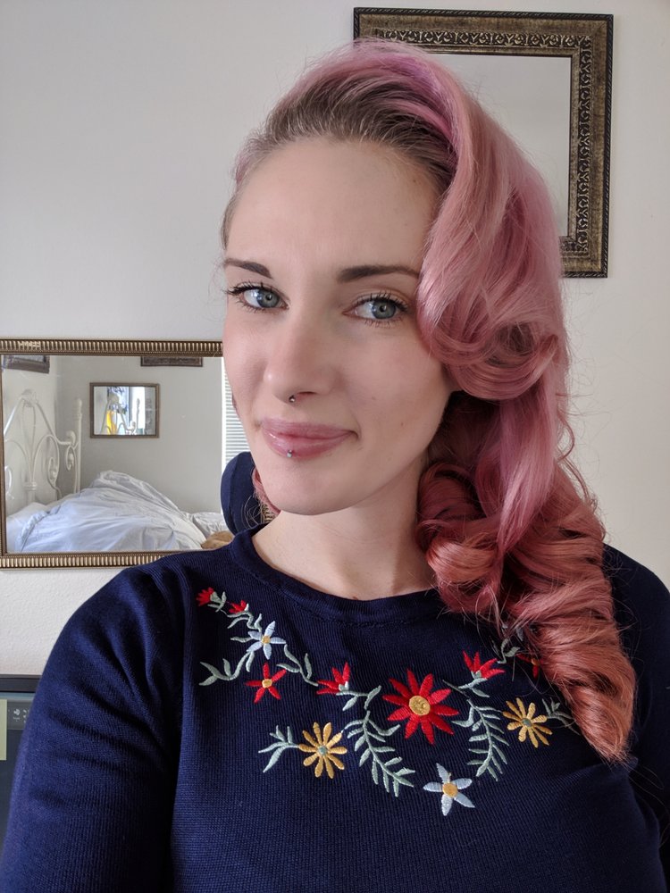 Lindsay O.'s profile image