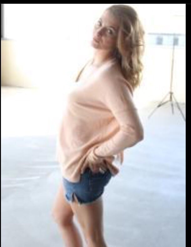 anita j.'s profile image