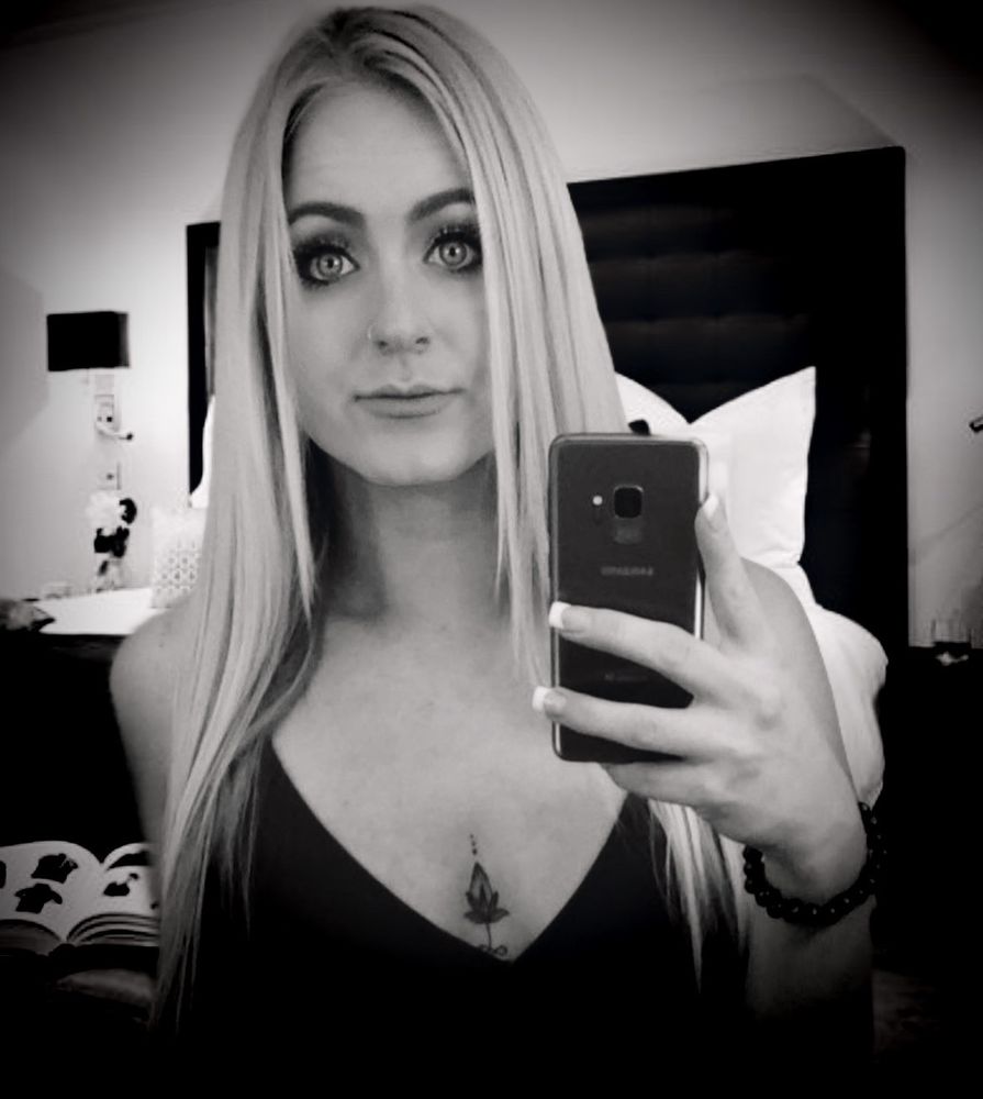 Rebecca W.'s profile image