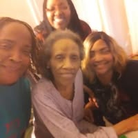 Paula Thomas's profile image