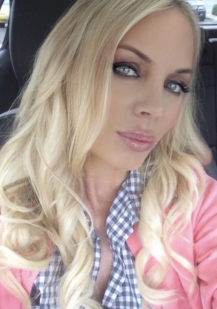 Anna-Leigh L.'s profile image