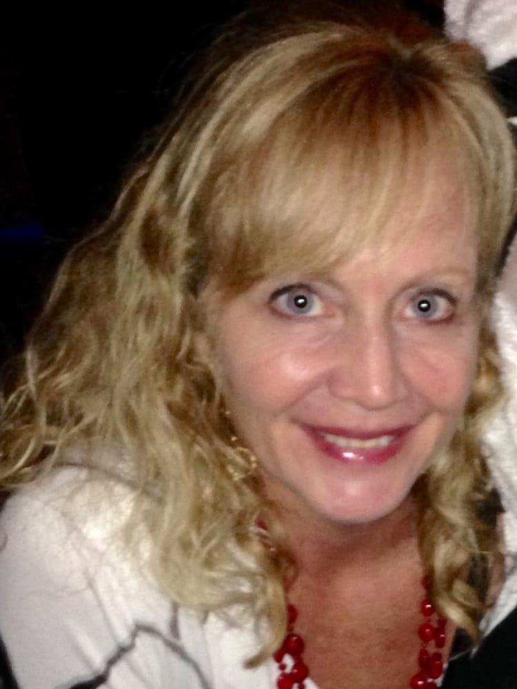 Julie H.'s profile image