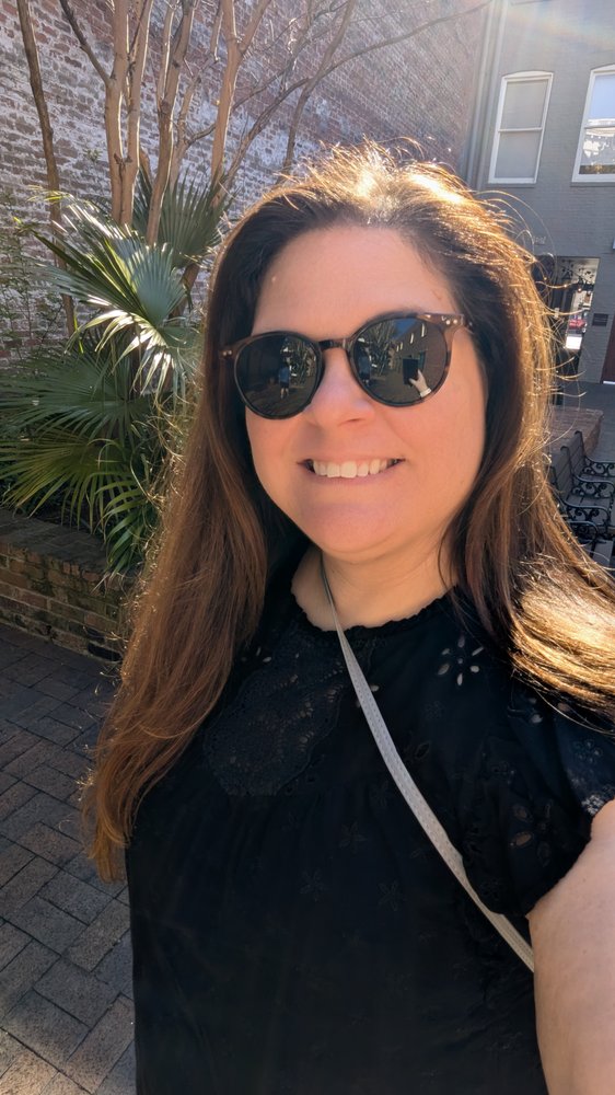 Suzzette M.'s profile image