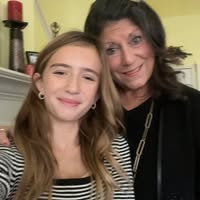 Linda Hughes's profile image