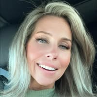 Michelle Reynolds's profile image