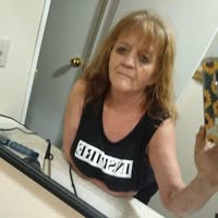Karen Bezely's profile image