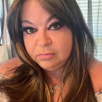 Vickey Hunter's profile image