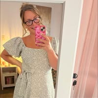 Rhiann Elizabeth's profile image