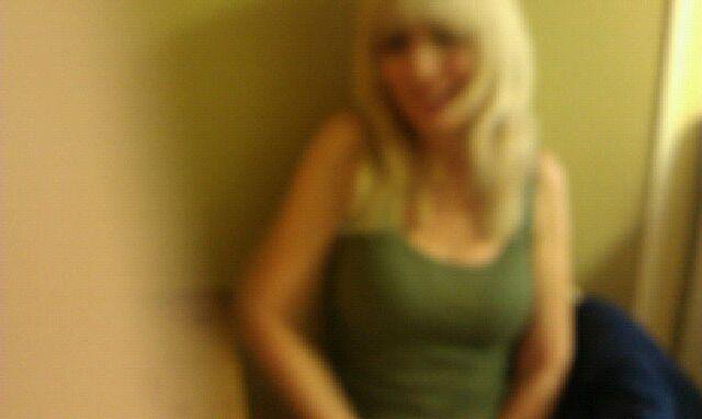 Julie F.'s profile image
