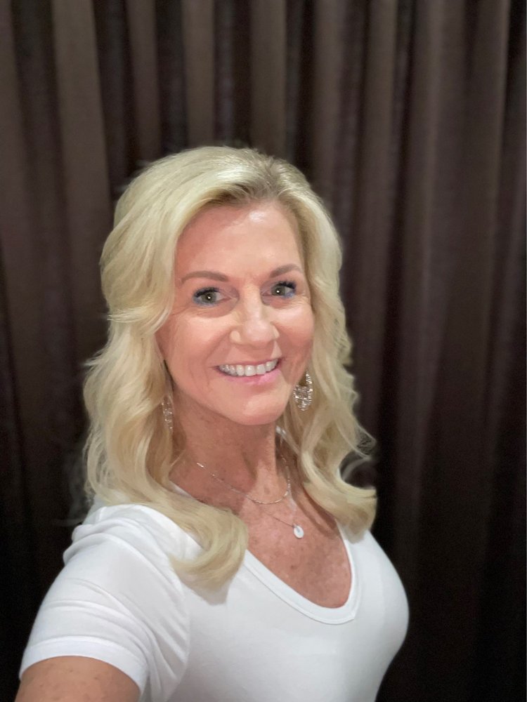 Angie R.'s profile image