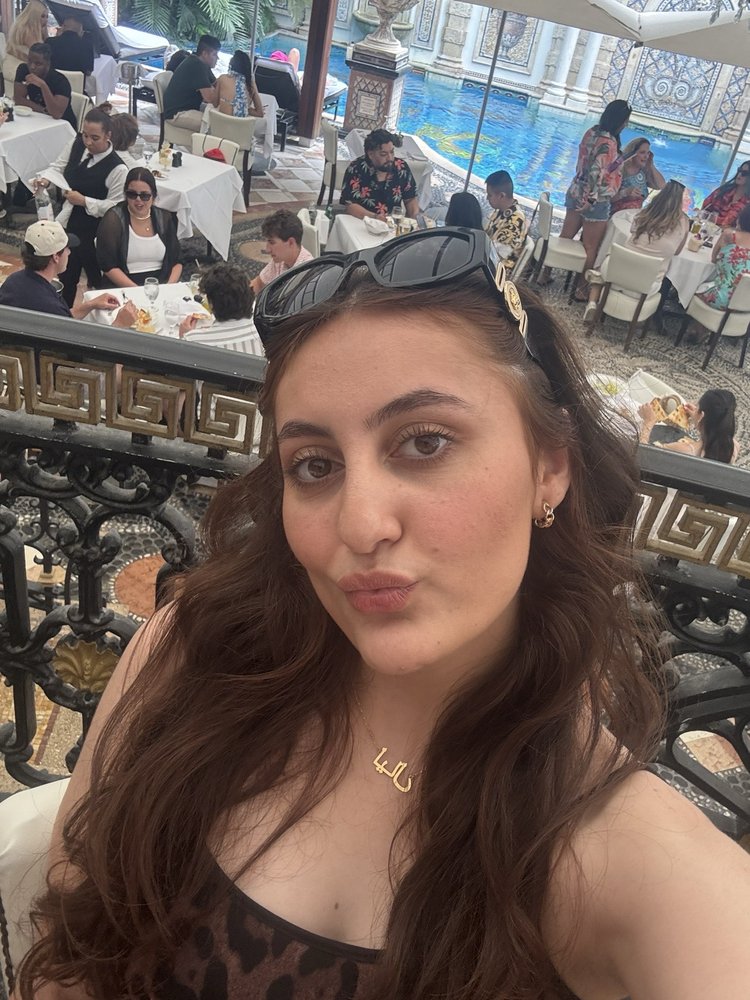 Layal Y.'s profile image