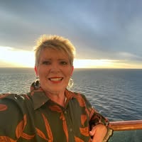 Karen Robertson's profile image