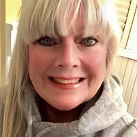 Linda Robbins Strowhouer's profile image