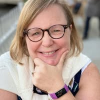Lisa Warren's profile image