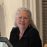 Denise Curtis's profile image