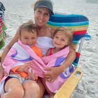 Sara Arnold Walker's profile image