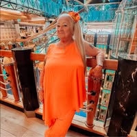 Lynn Dinyes's profile image