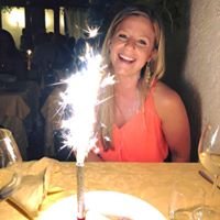 Julie R.'s profile image