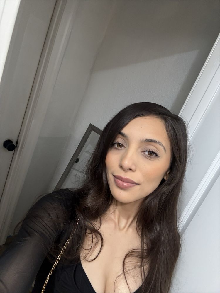 Faviola B.'s profile image