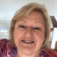 Debbie Davis's profile image